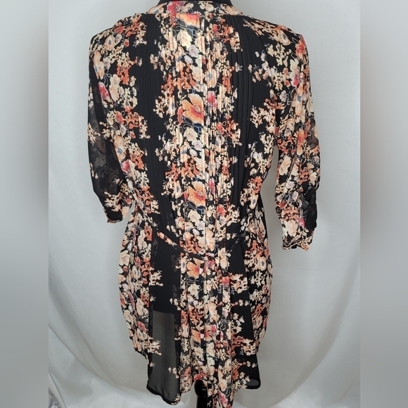 American Rag Semi Sheer Floral V-Neck Button Pintuck 3/4 Sleeve Blouse - Size S - Picture 4 of 7